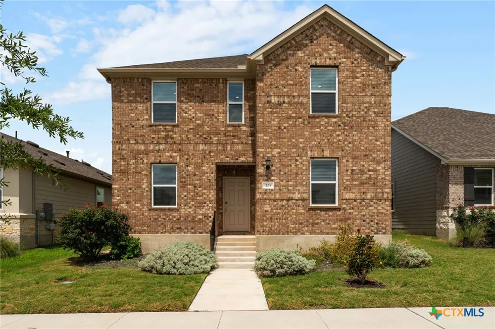 223 Flowers Avenue Hutto, TX 78634