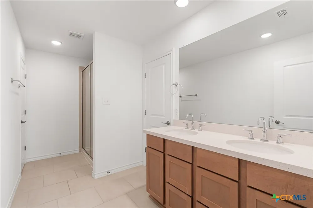 223 Flowers Avenue Hutto, TX 78634