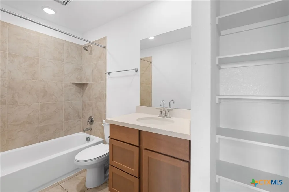 223 Flowers Avenue Hutto, TX 78634