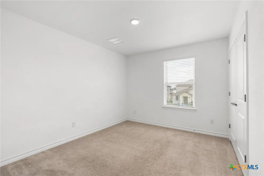 223 Flowers Avenue Hutto, TX 78634