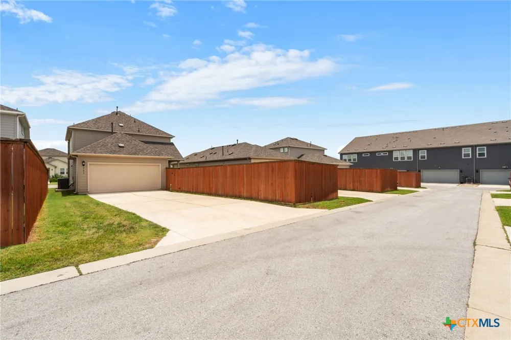 223 Flowers Avenue Hutto, TX 78634