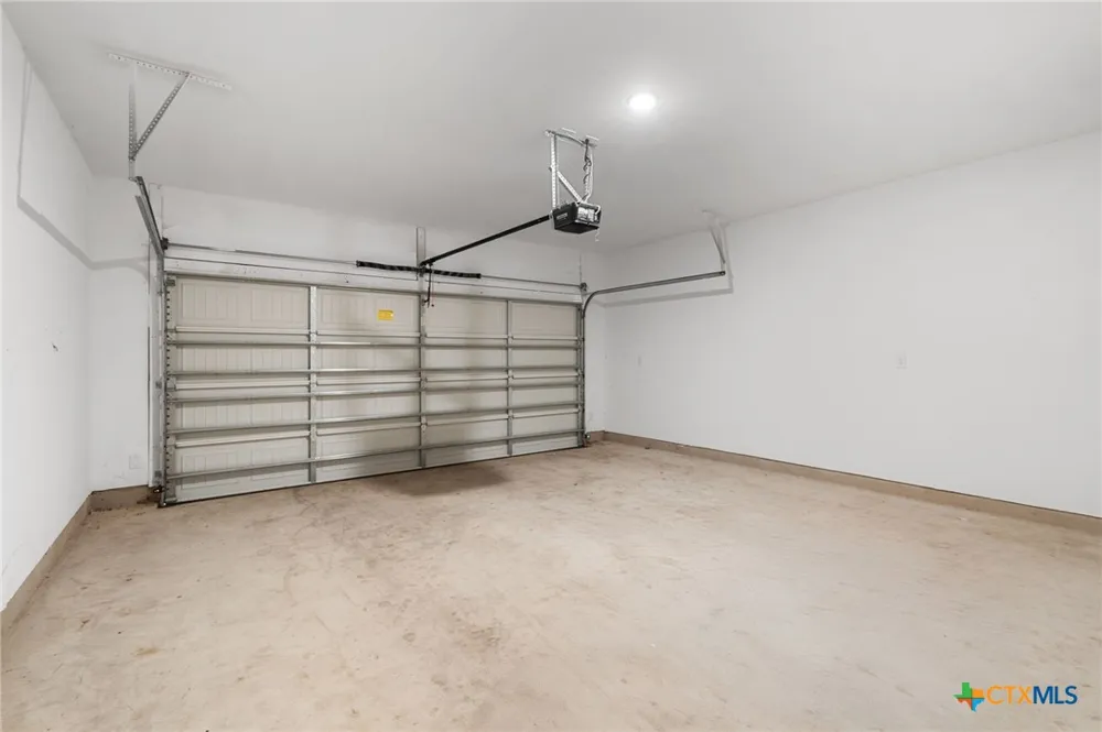 223 Flowers Avenue Hutto, TX 78634