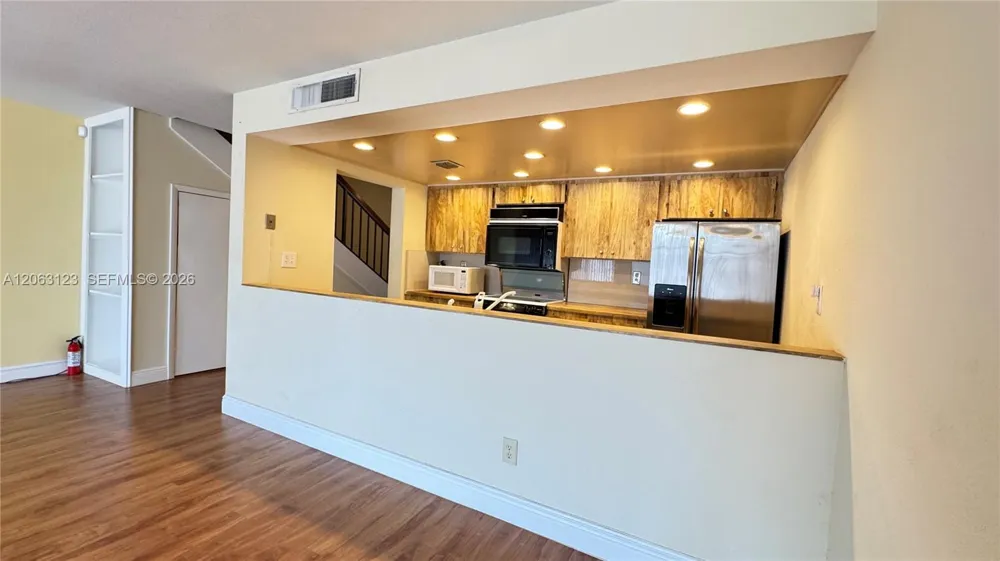 1151 Windward Dr #1151 Pembroke Pines, FL 33026