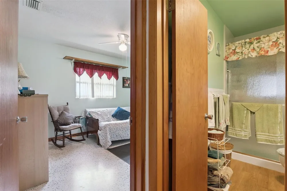 6832 OSWEGO DRIVE Mount Dora, FL 32757