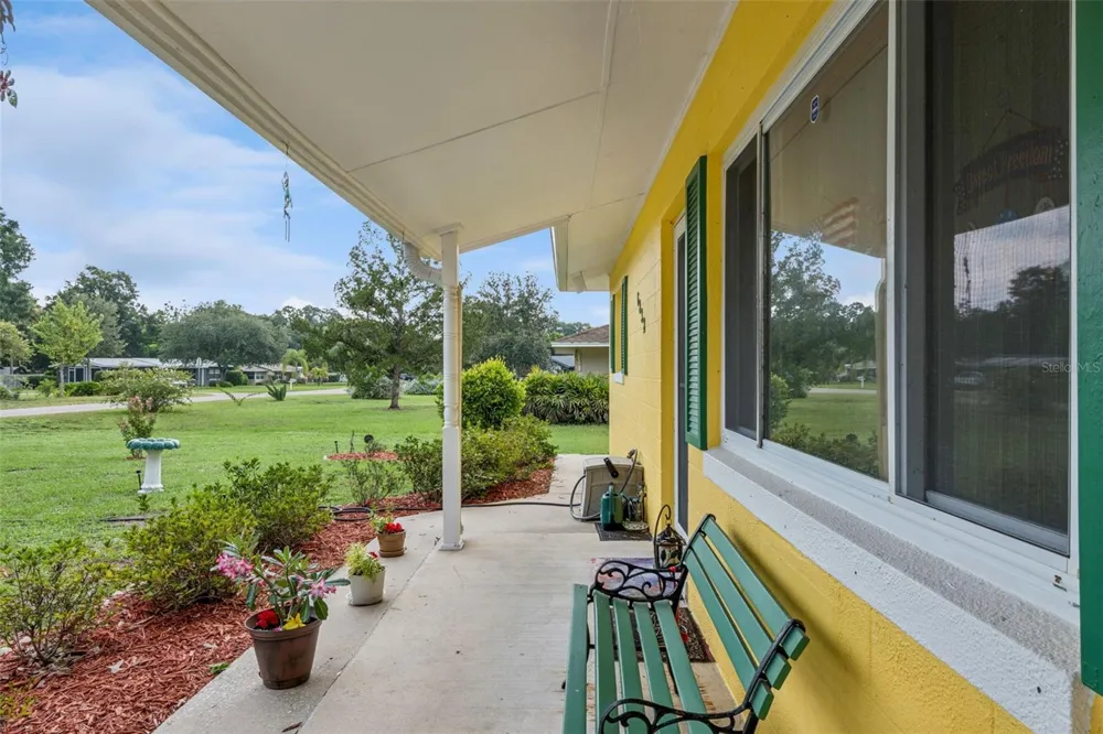 6832 OSWEGO DRIVE Mount Dora, FL 32757