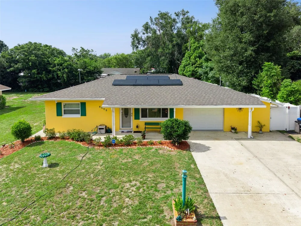 6832 OSWEGO DRIVE Mount Dora, FL 32757