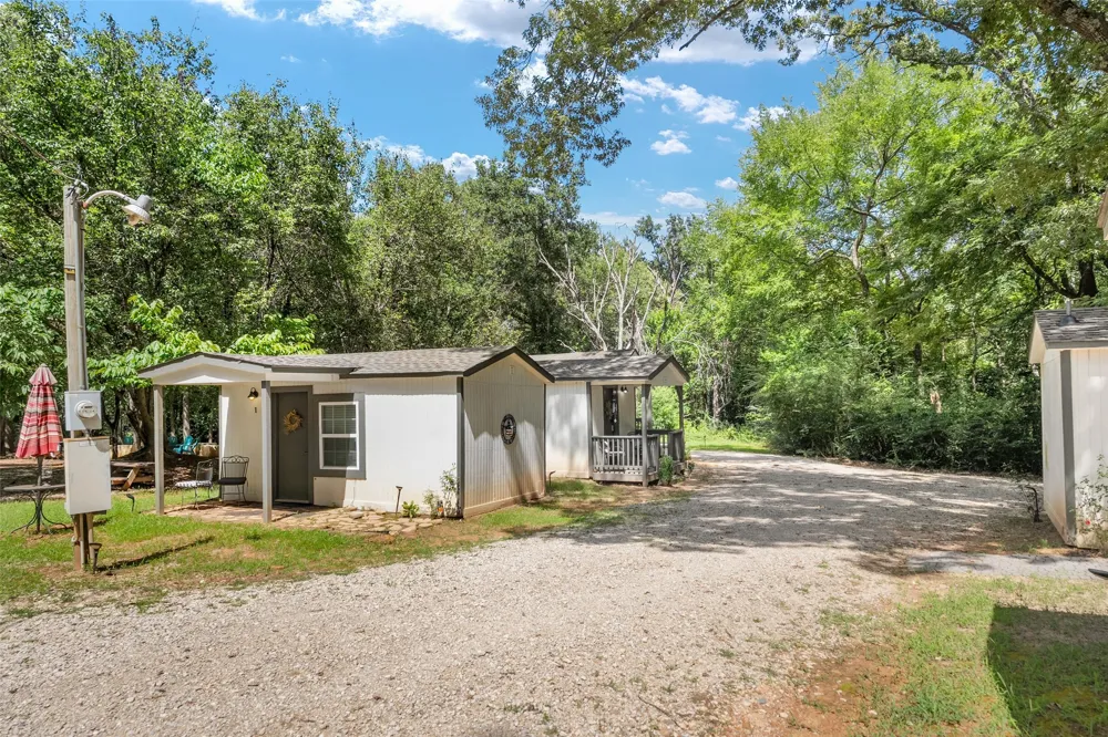 2525 US Highway 175 Athens, TX 75751