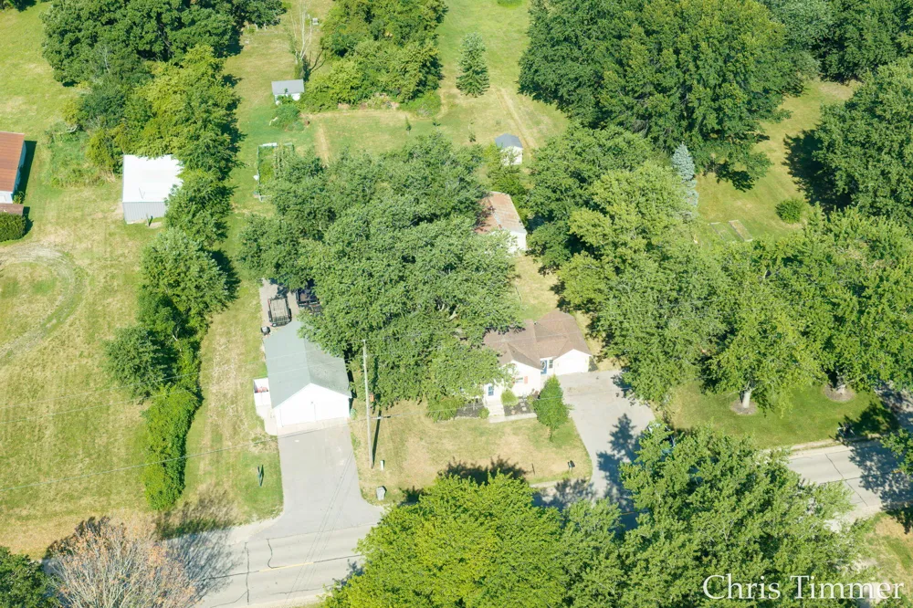 605 64th Avenue Zeeland, MI 49464