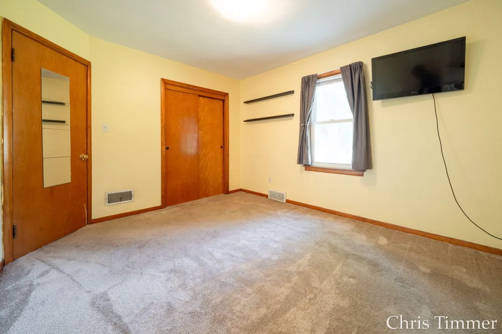 605 64th Avenue Zeeland, MI 49464