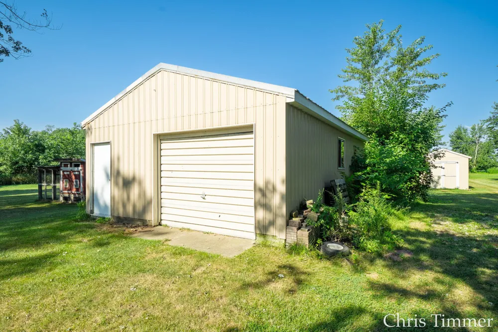 605 64th Avenue Zeeland, MI 49464