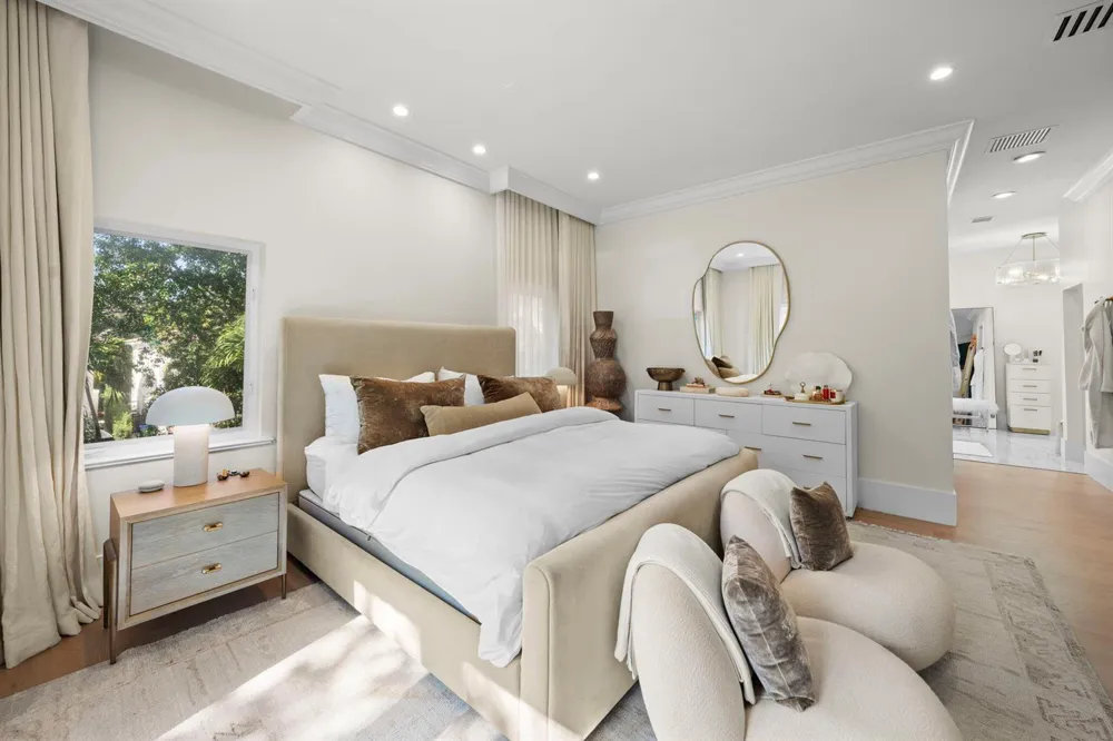 2765 Brickell Court Miami, FL 33129