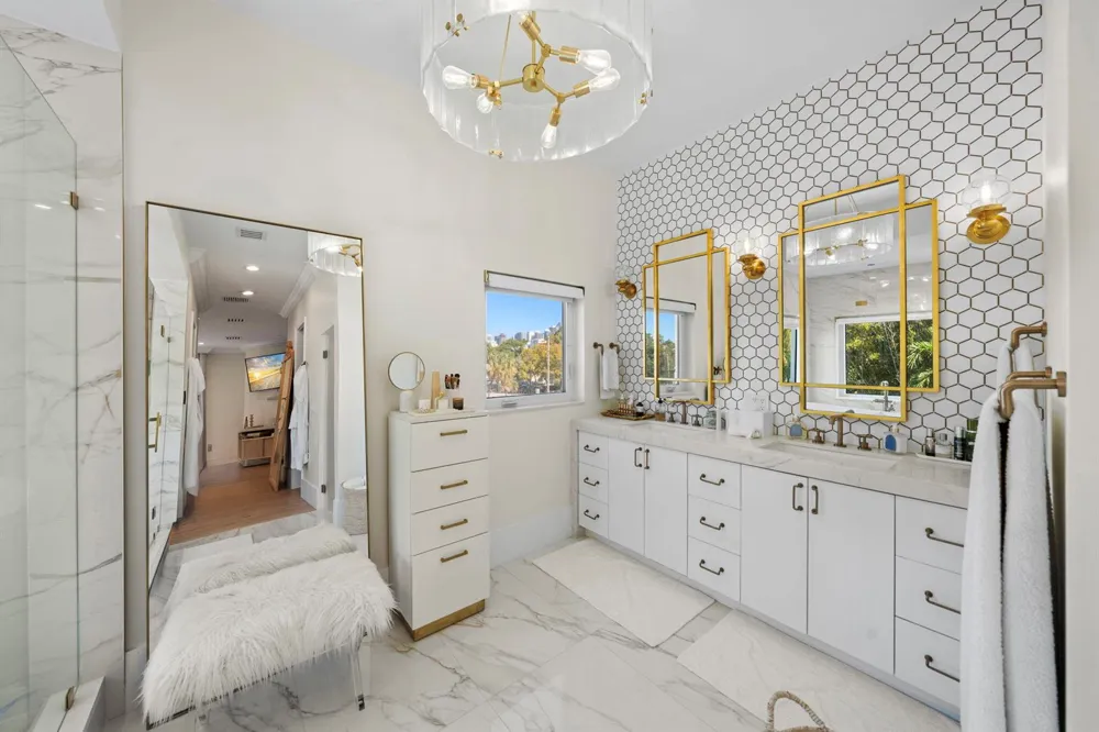2765 Brickell Court Miami, FL 33129