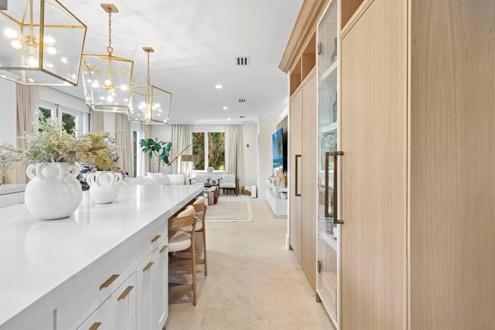 2765 Brickell Court Miami, FL 33129