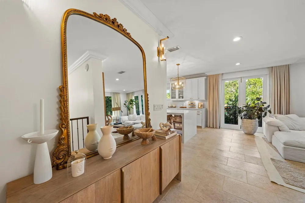 2765 Brickell Court Miami, FL 33129