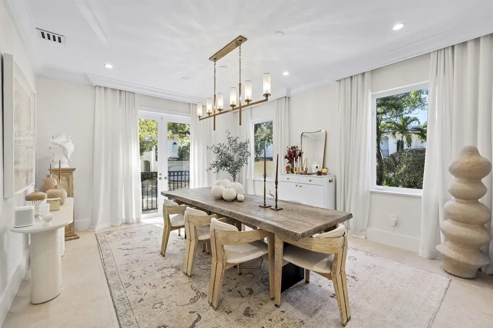 2765 Brickell Court Miami, FL 33129