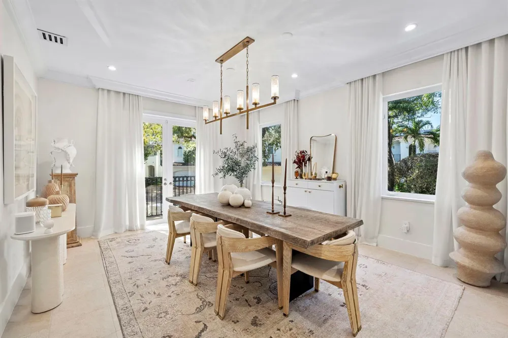 2765 Brickell Court Miami, FL 33129