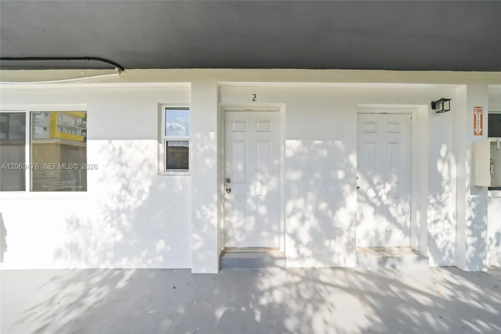 925 NW 69th St #2 Miami, FL 33150
