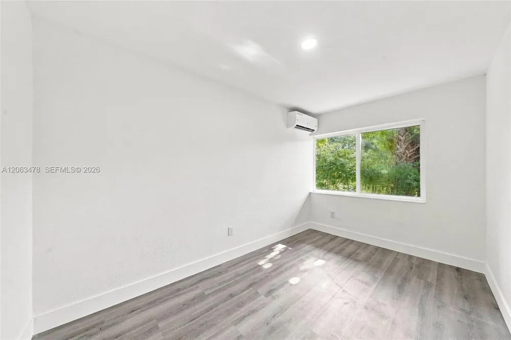 925 NW 69th St #2 Miami, FL 33150