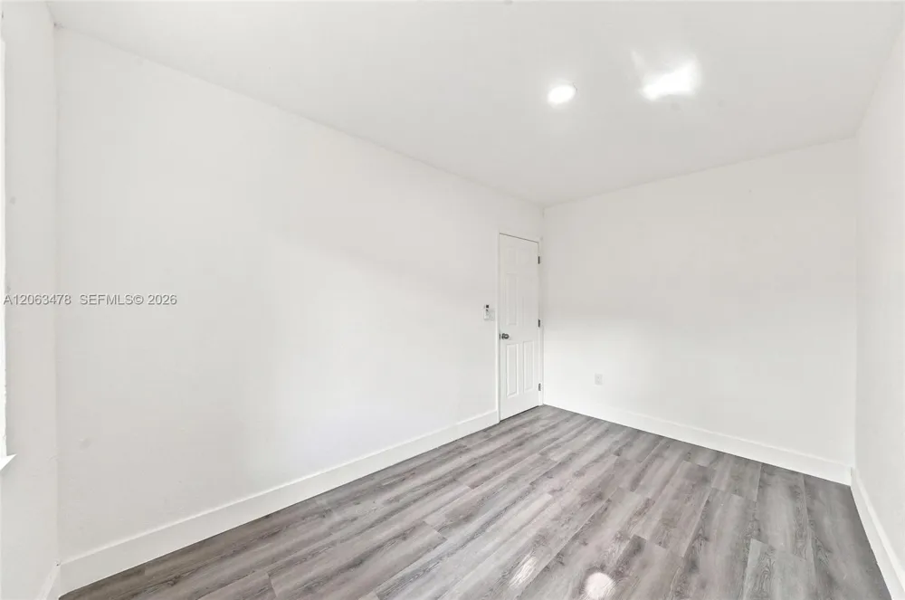 925 NW 69th St #2 Miami, FL 33150