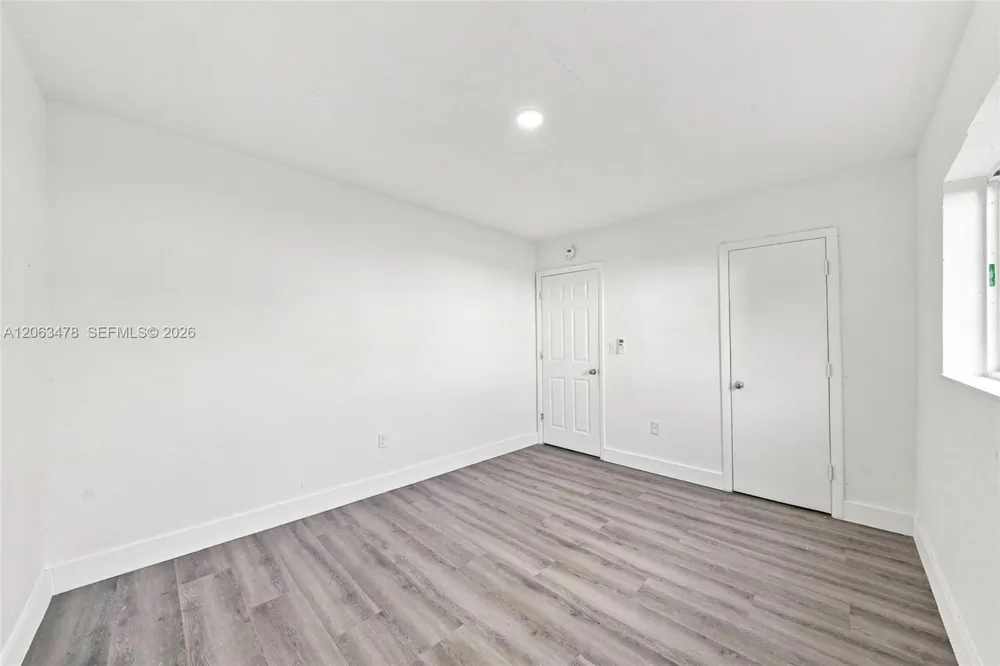 925 NW 69th St #2 Miami, FL 33150