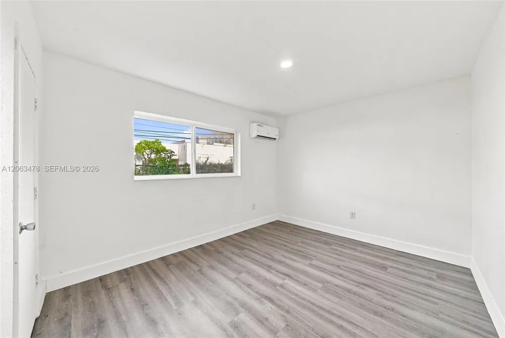 925 NW 69th St #2 Miami, FL 33150