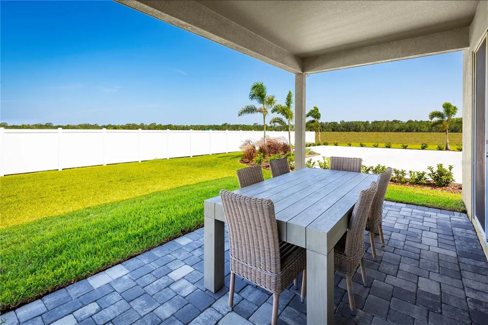 2437 WHITE LADYFISH ROAD Wimauma, FL 33598