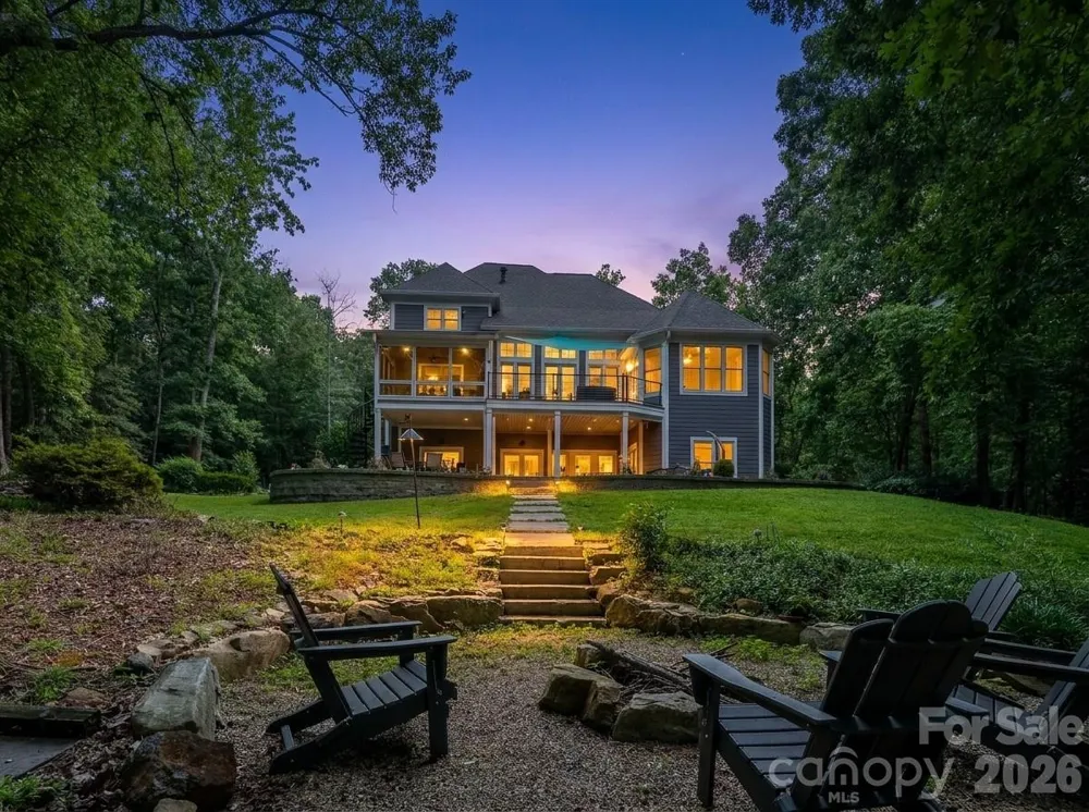 1820 Southpoint Lane New London, NC 28127