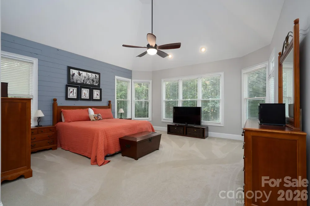 1820 Southpoint Lane New London, NC 28127