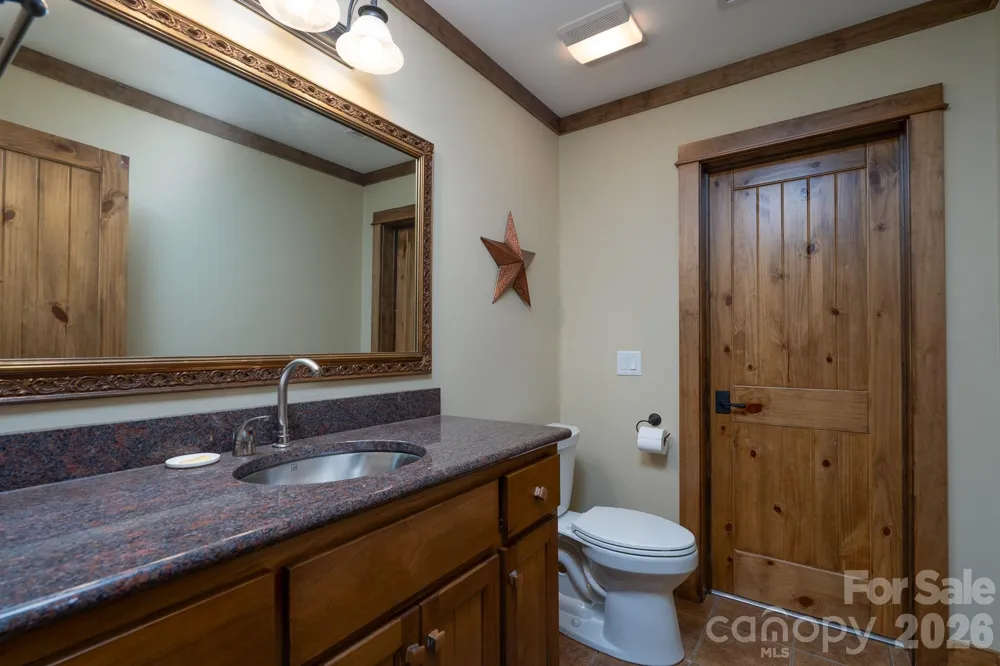 1820 Southpoint Lane New London, NC 28127