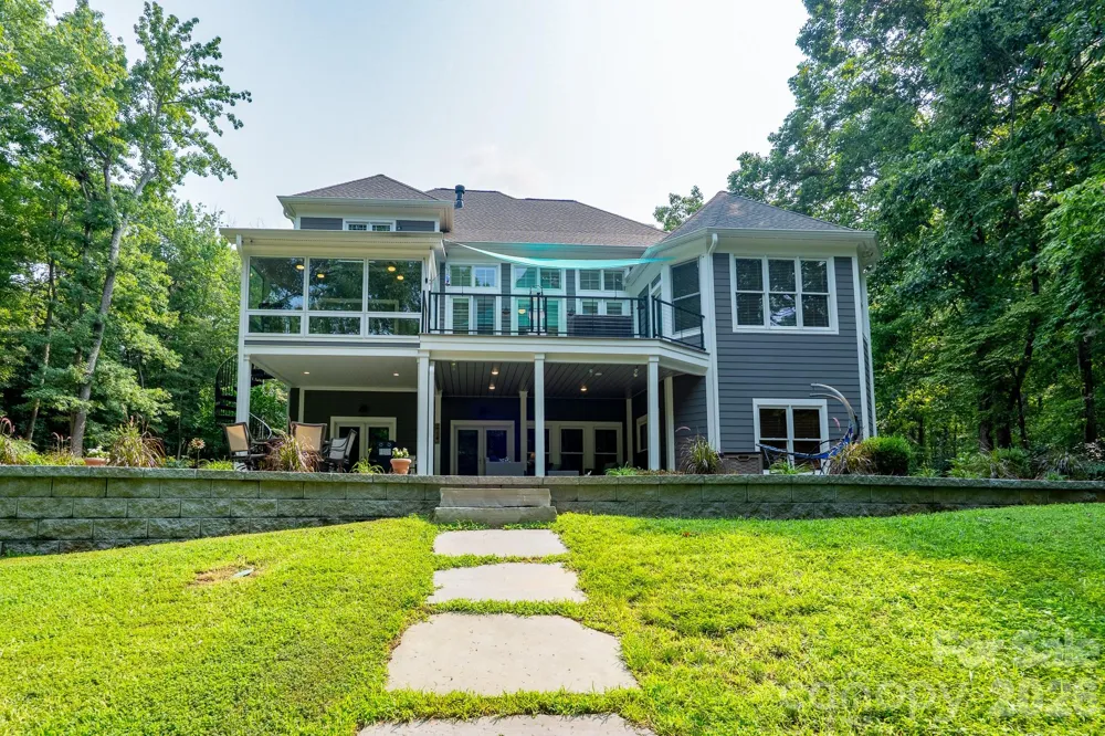 1820 Southpoint Lane New London, NC 28127
