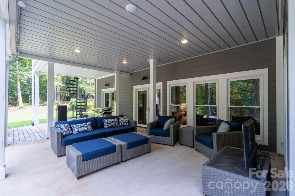 1820 Southpoint Lane New London, NC 28127