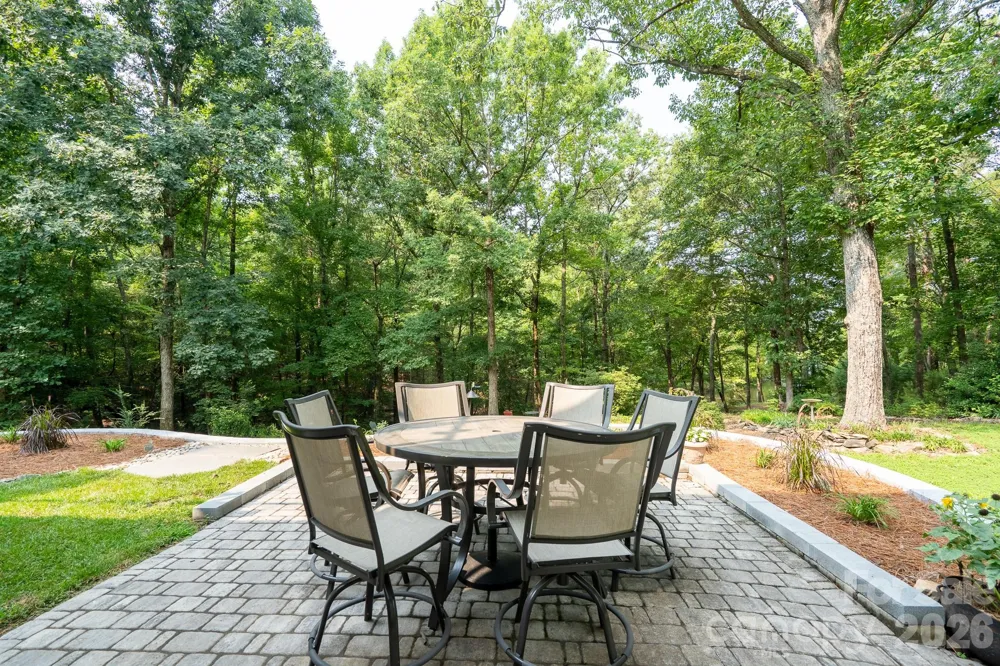 1820 Southpoint Lane New London, NC 28127