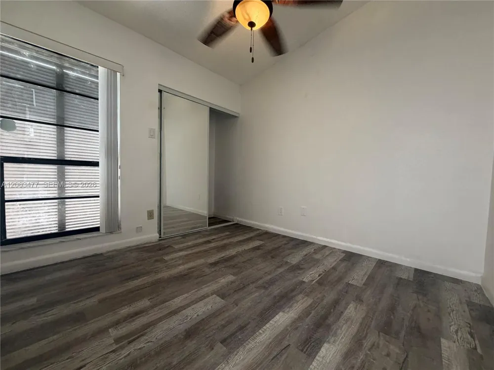 1172 NW 122nd Ter Pembroke Pines, FL 33026