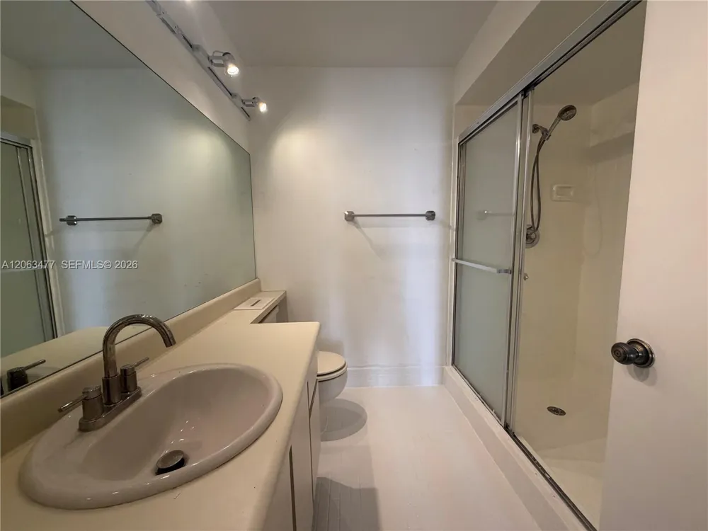 1172 NW 122nd Ter Pembroke Pines, FL 33026