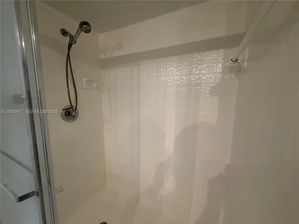 1172 NW 122nd Ter Pembroke Pines, FL 33026