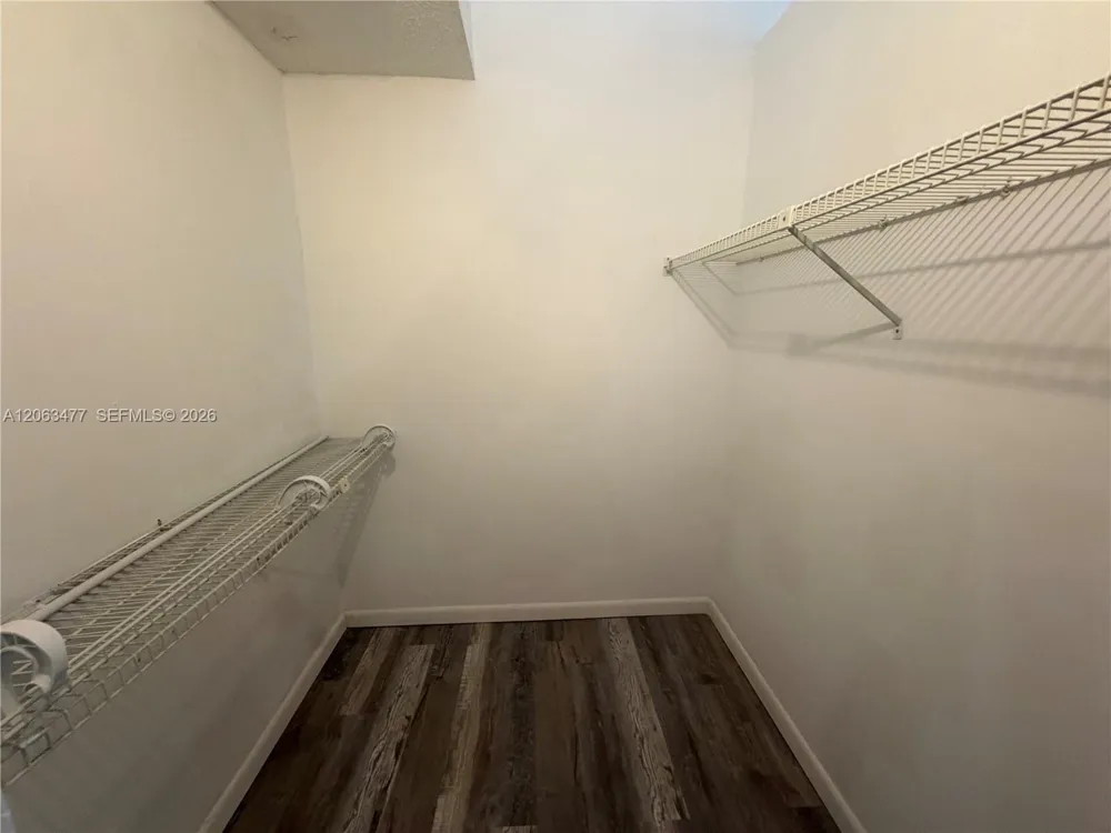 1172 NW 122nd Ter Pembroke Pines, FL 33026