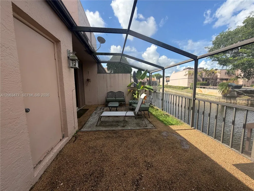 1172 NW 122nd Ter Pembroke Pines, FL 33026