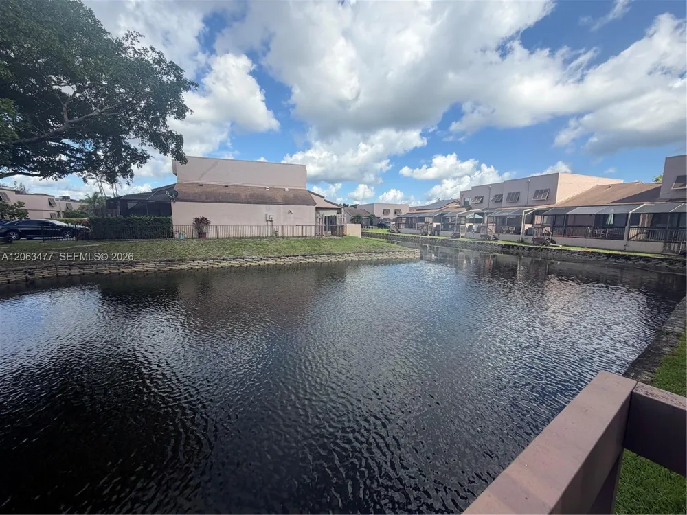 1172 NW 122nd Ter Pembroke Pines, FL 33026