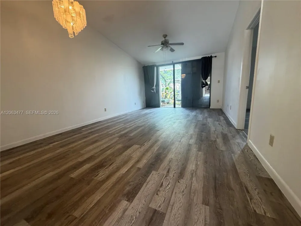1172 NW 122nd Ter Pembroke Pines, FL 33026