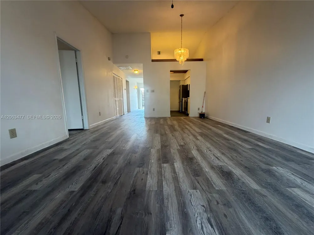 1172 NW 122nd Ter Pembroke Pines, FL 33026