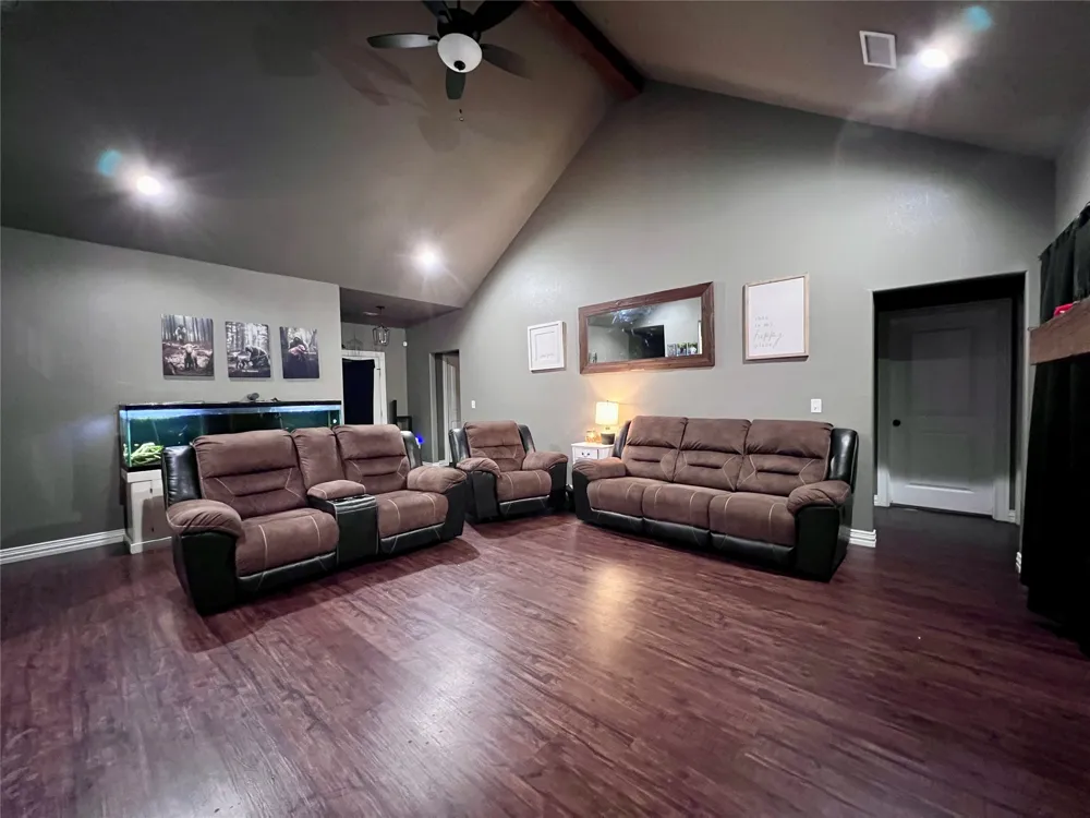 174 Crimson Calera, OK 74730