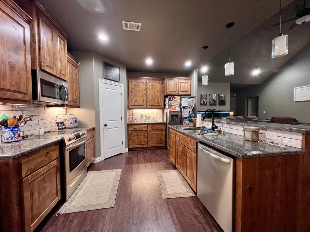 174 Crimson Calera, OK 74730