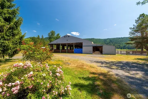 3086 Standard Road