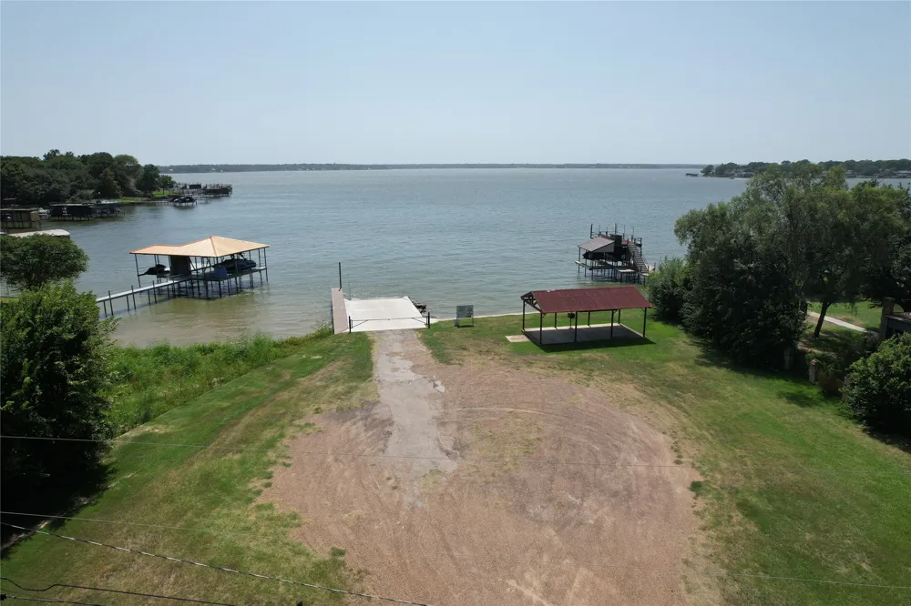 160 Santa Monica Drive Mabank, TX 75156