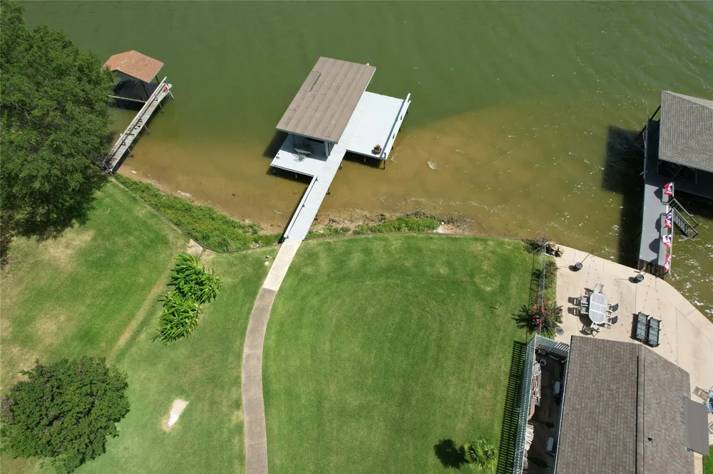 160 Santa Monica Drive Mabank, TX 75156