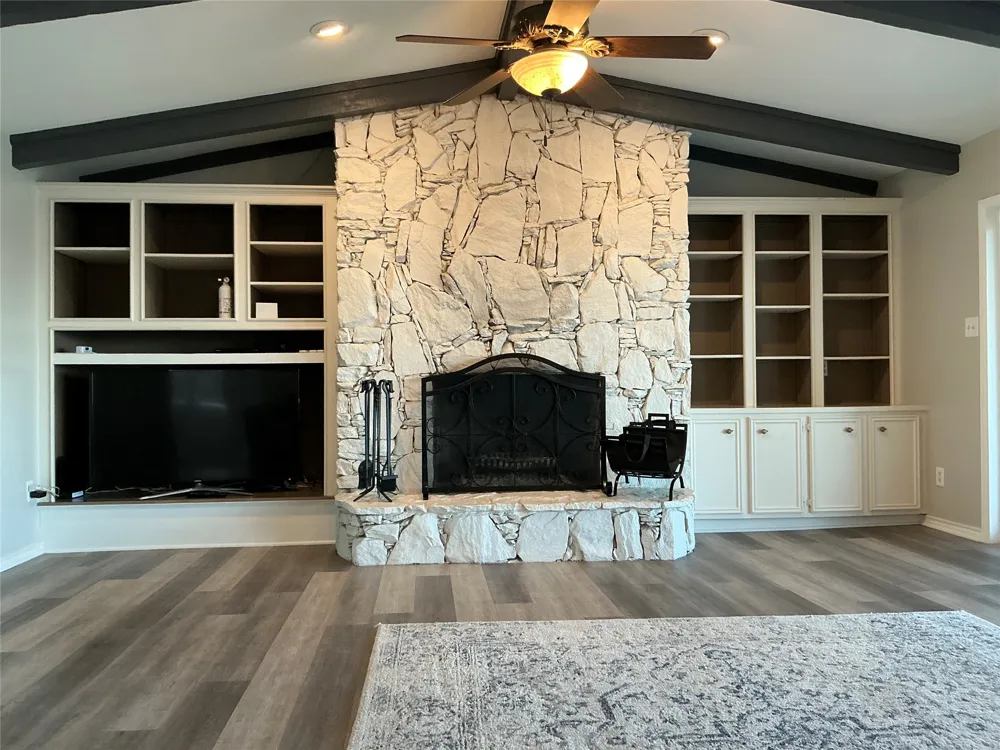 160 Santa Monica Drive Mabank, TX 75156