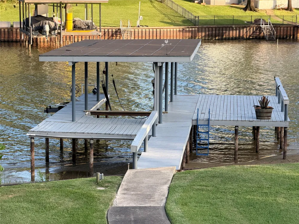 160 Santa Monica Drive Mabank, TX 75156