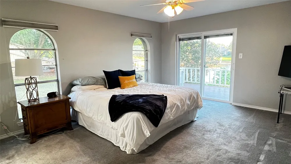 160 Santa Monica Drive Mabank, TX 75156