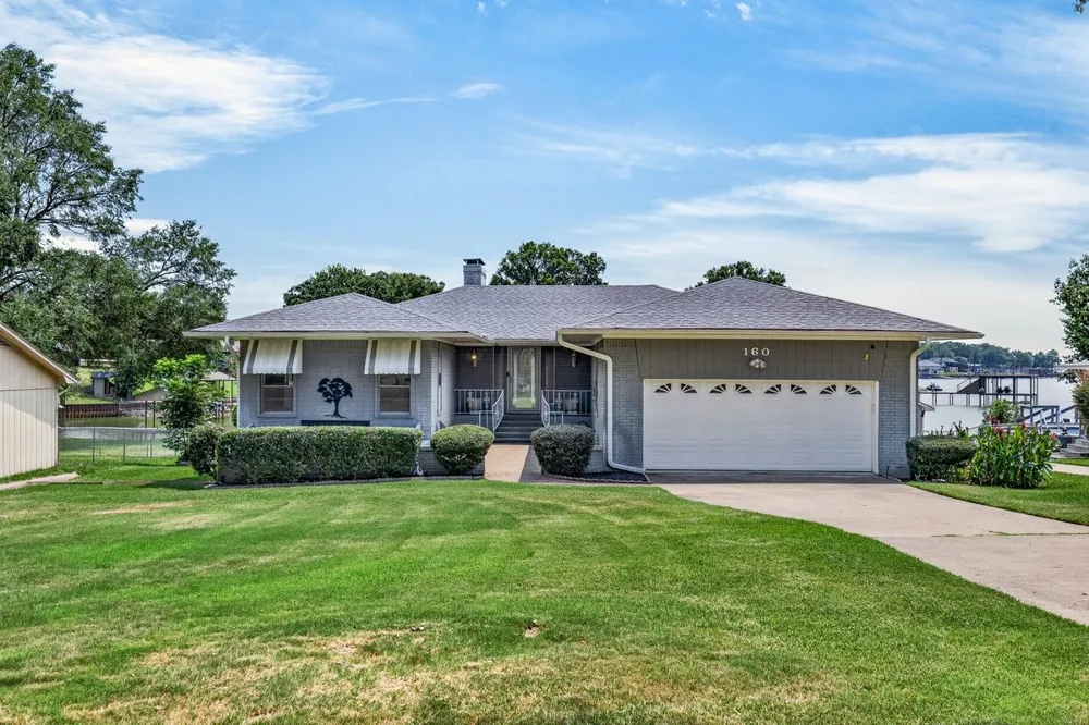 160 Santa Monica Drive Mabank, TX 75156