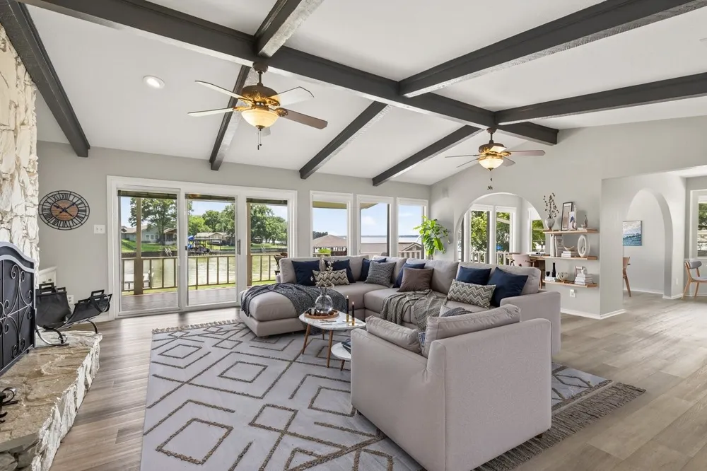 160 Santa Monica Drive Mabank, TX 75156